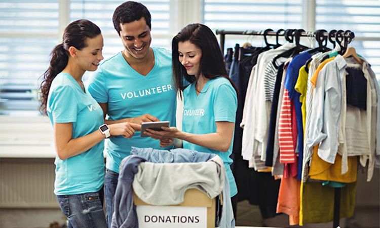 build-communities-with-donors